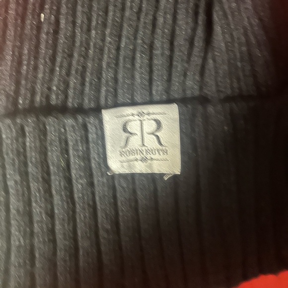 Robin Ruth Black Ribbed Beanie - Picture 2 of 9